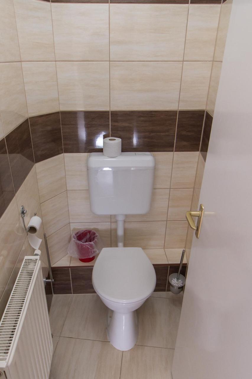 Ecoappart-Haz Mosonmagyarovar Bagian luar foto